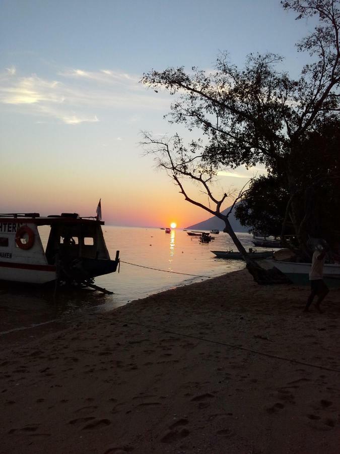 Sunset Guest House & Bar Bunaken Exterior foto