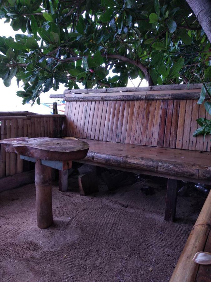 Sunset Guest House & Bar Bunaken Exterior foto