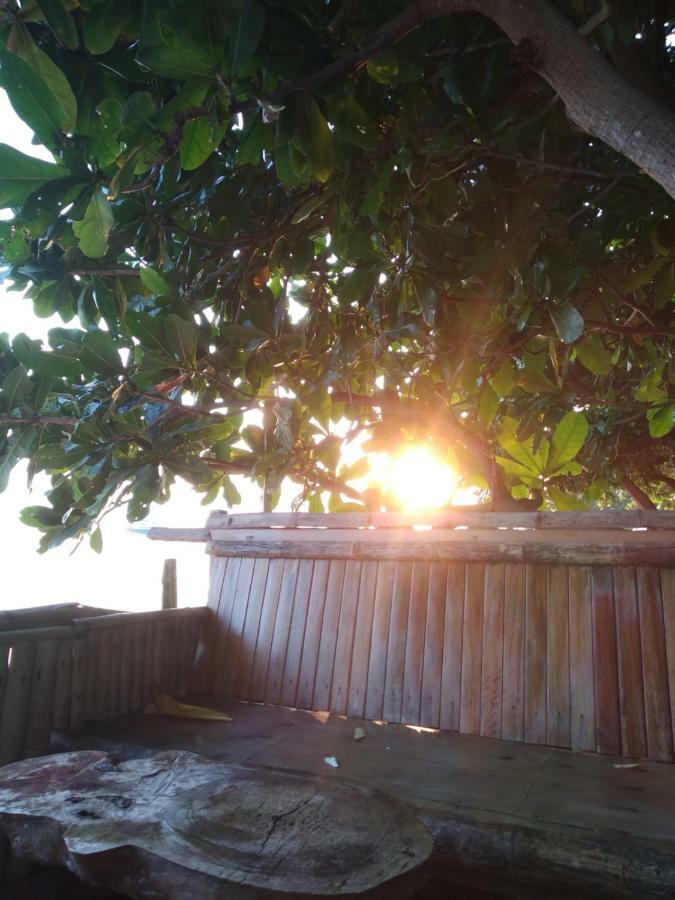 Sunset Guest House & Bar Bunaken Exterior foto