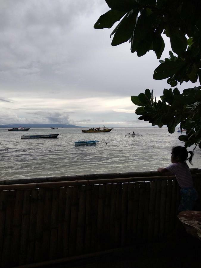 Sunset Guest House & Bar Bunaken Exterior foto